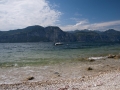 Pohled z Brenzone na protější břeh Lago di Garda.