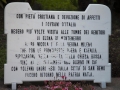 Bysty krále Victor Emmanuel III and královny Eleny umístěné vedle ruského ortodoxního kostela v San Remu.