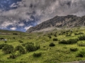 První nastoupané kilometry a nádherné scenérie i směrem nahoru (HDR).