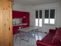 Apartmán na Passeggiata Cavallotti - plně vybavená kuchyně s výhledem na moře.