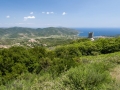 Věž - Torre di San Giovanni, v dálce Marina Di Campo