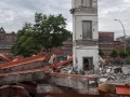 Zrovna provedena demolice domu, ale výtah bude asi zachován :-)