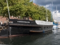Plavba kanálem kolem ulice Overgaden Oven Vandet