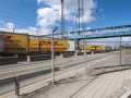DHL kamiony čekající v přístavu Treleborgu