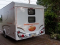Karavan privezeny z pujcovny