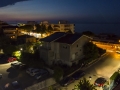 Vecer na terase hotelu