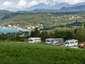 Uchvatny pohled na jezero Worthersee